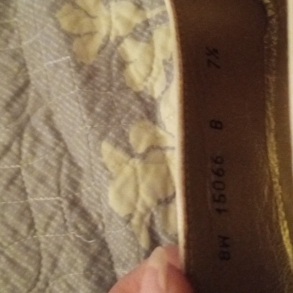 Stuart Weitzman Snake Heels - Picture 6 of 9